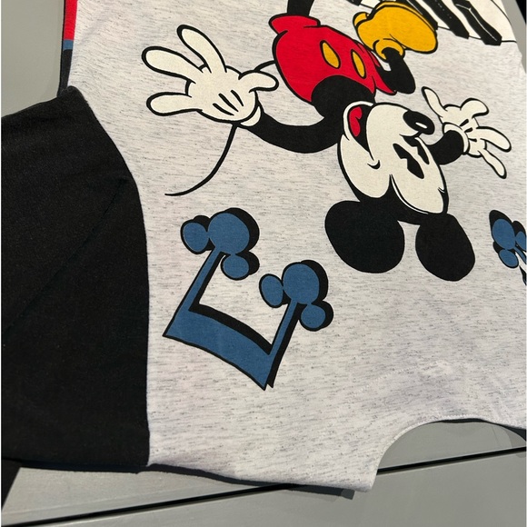 Mickey & Co Super Rare Disney Must Have Iconic Button Down - Picture 11 of 16